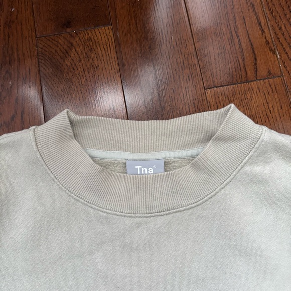 Aritzia TNA Cozy AF Fleece Cropped Crewneck - Picture 5 of 5